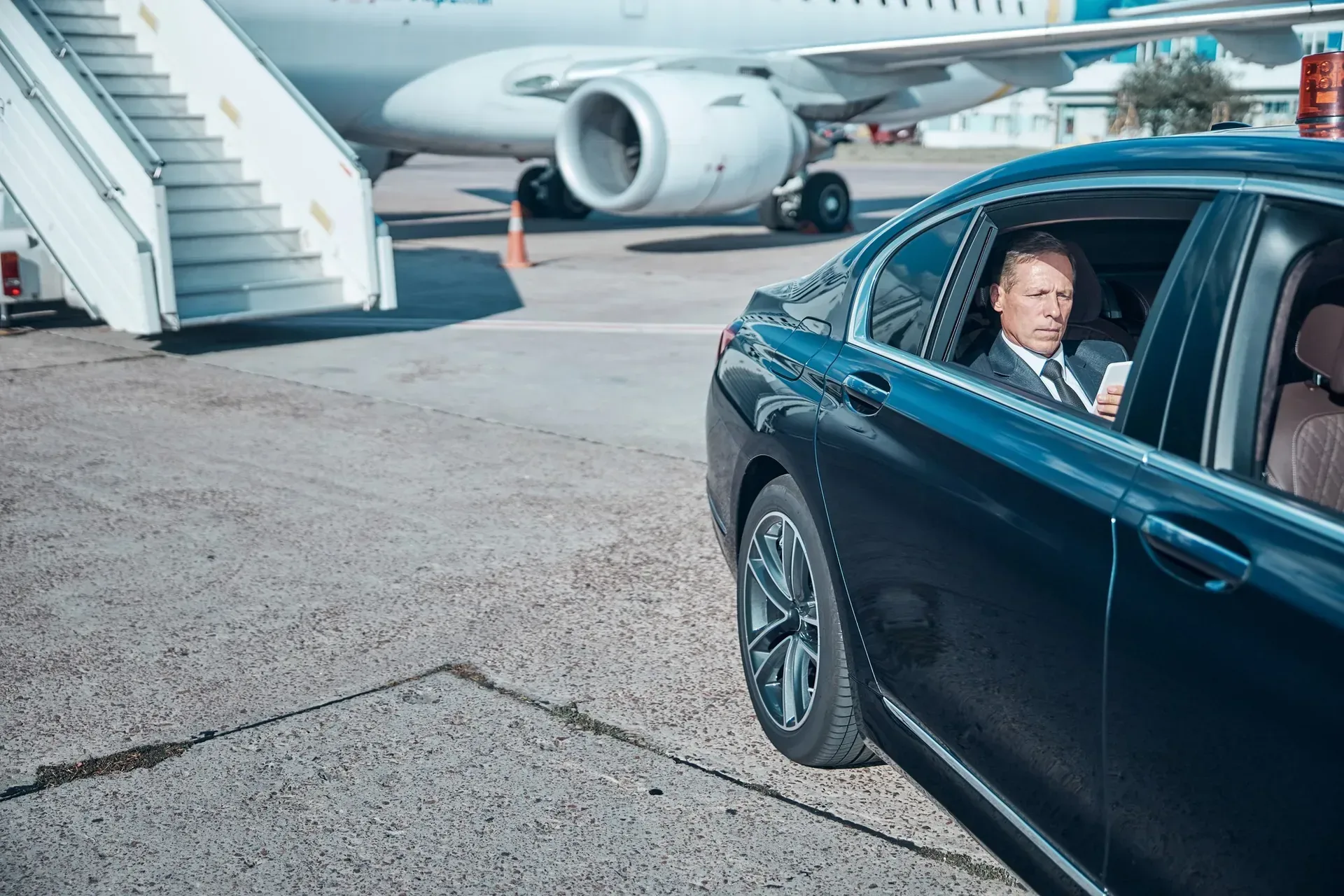 Private Aviation Airport Chauffeur Transfer.webp